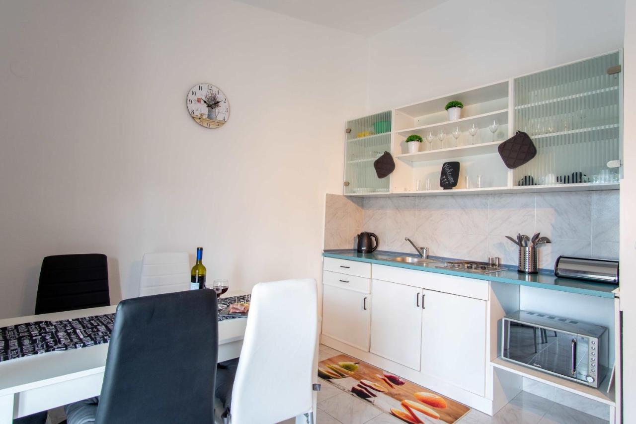 Ostaric Apartman Mandre Kültér fotó